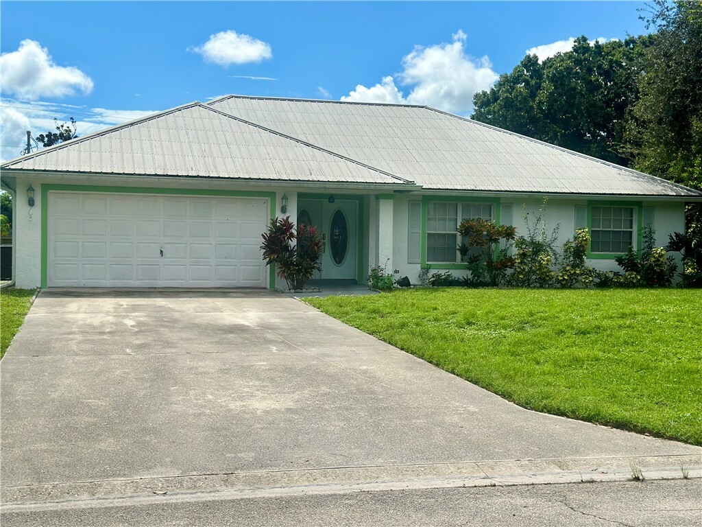 Property Photo:  1675 19th Place SW  FL 32962 