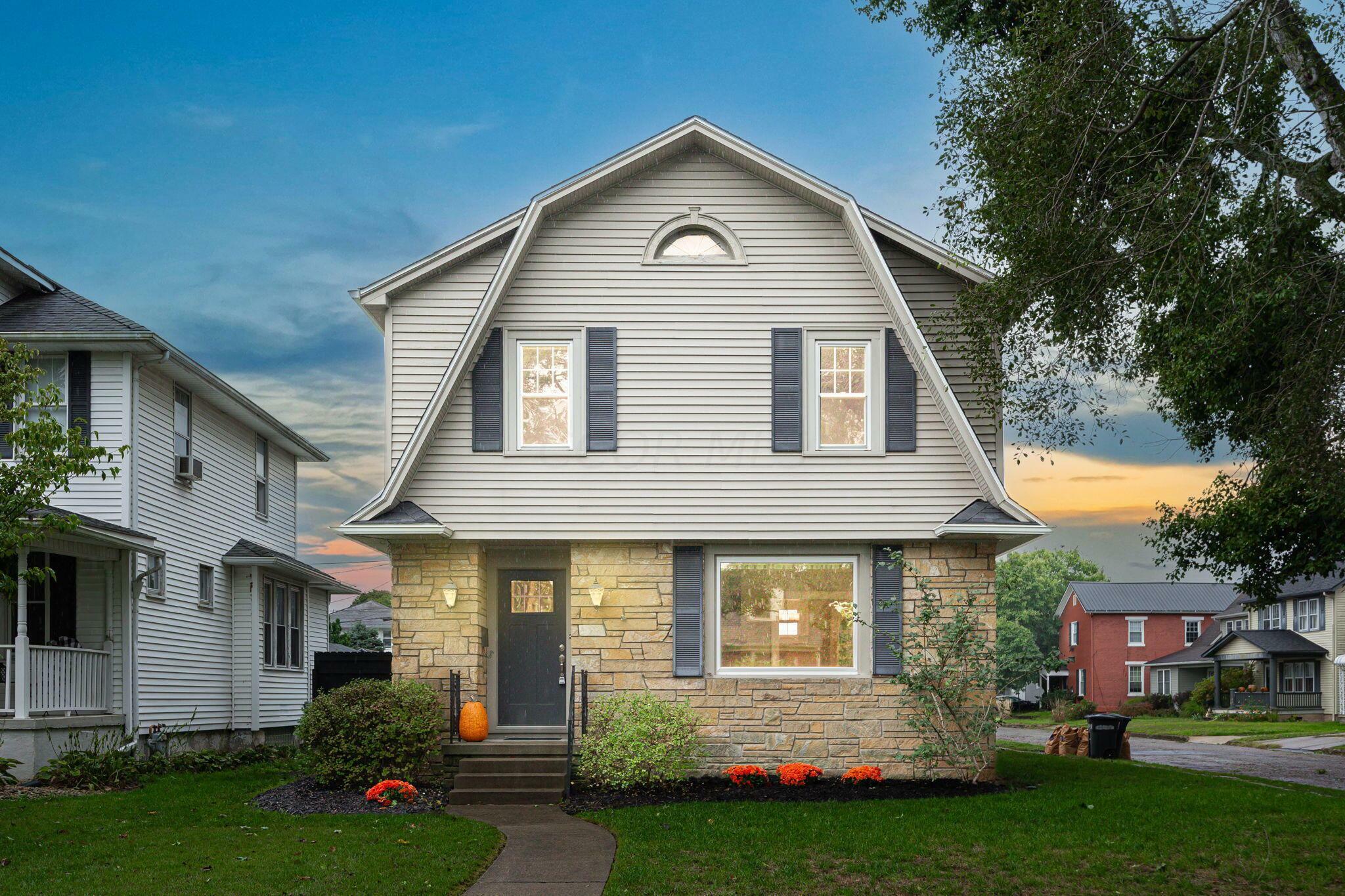 Property Photo:  1000 E 5th Avenue  OH 43130 