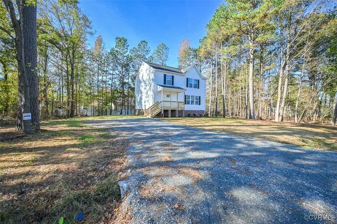 Property Photo:  727 Lake Caroline Drive  VA 22546 