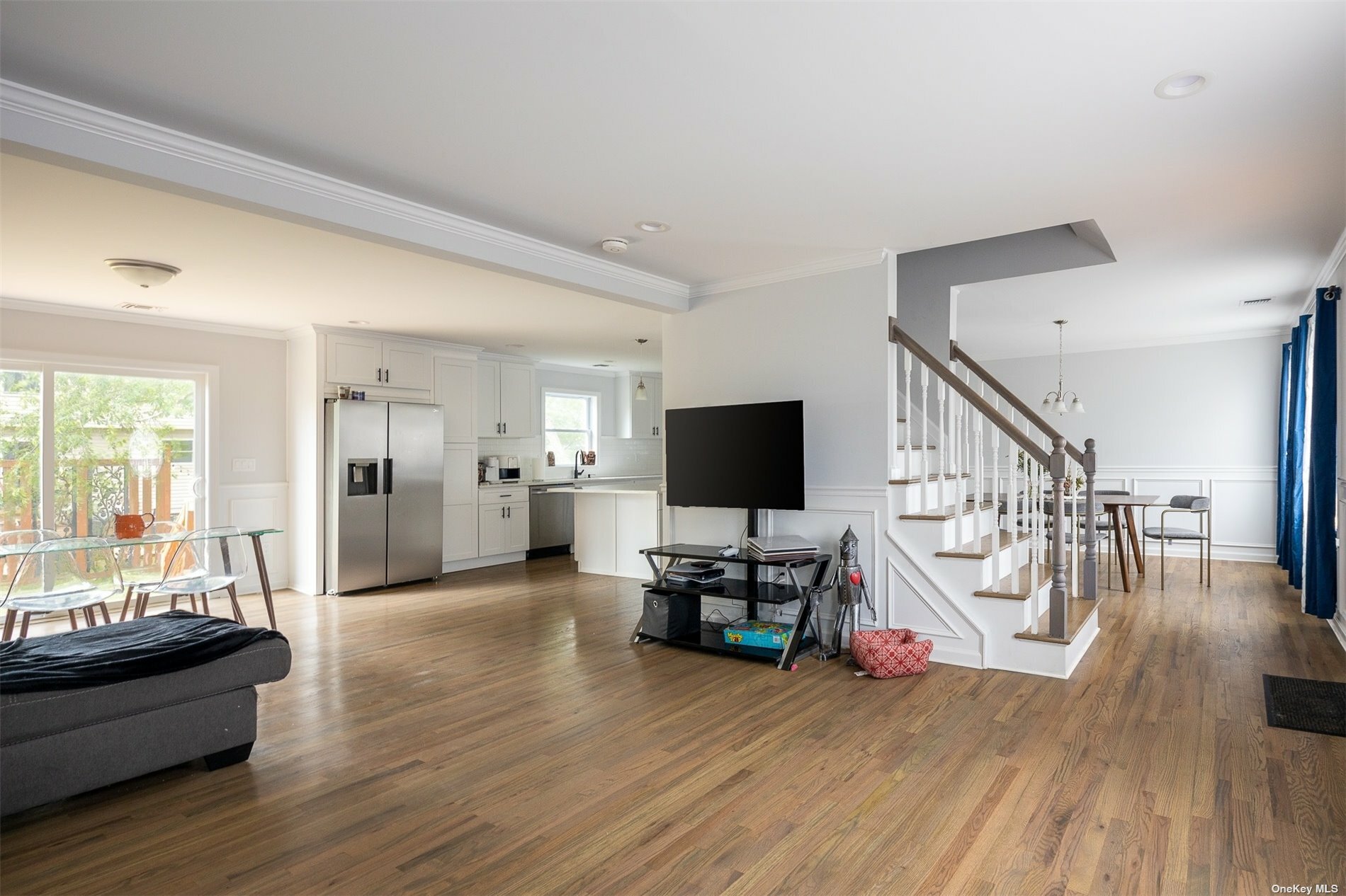 Property Photo:  8 Narcissus Road W  NY 11951 