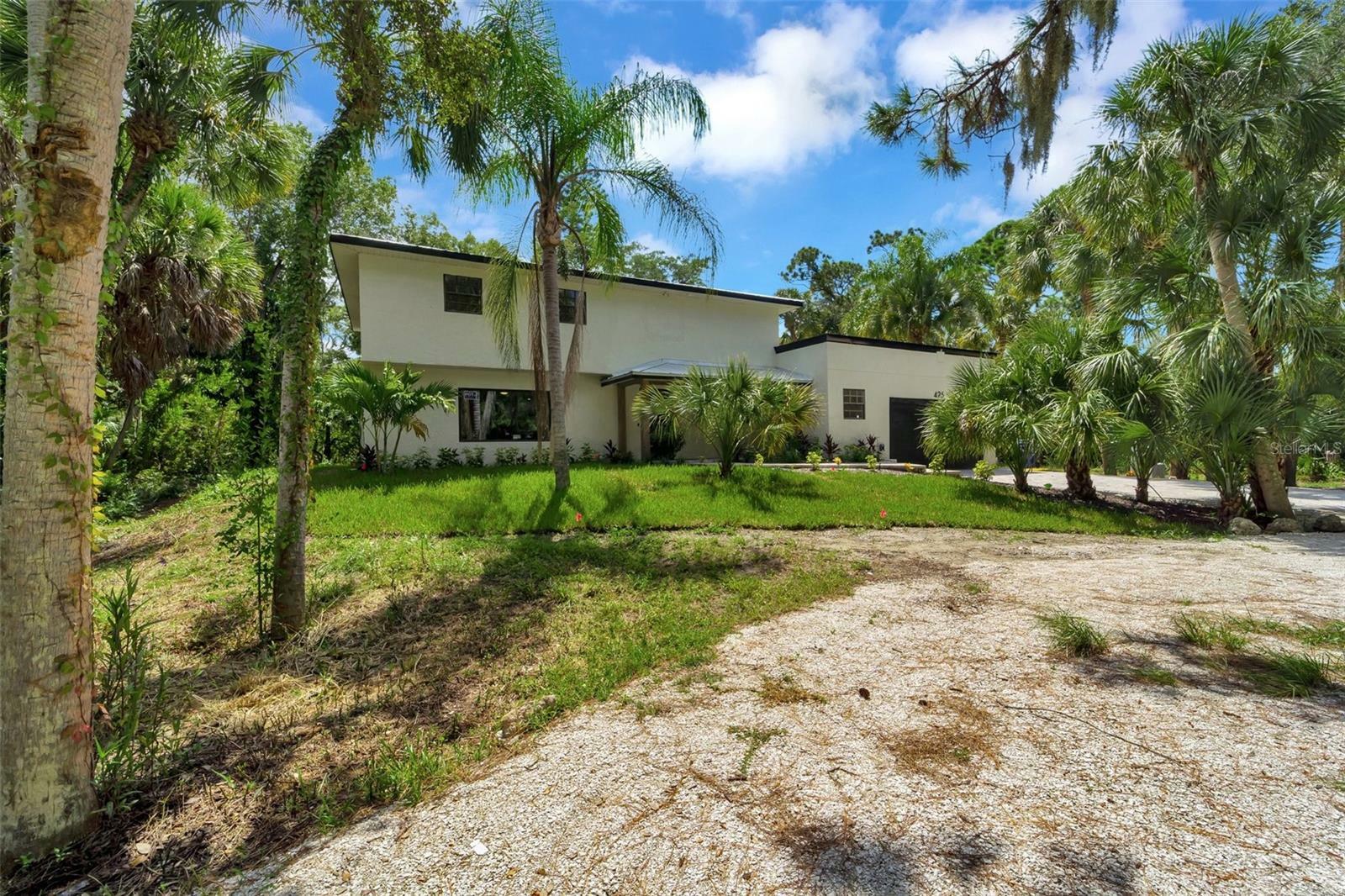 Property Photo:  425 Laurel Road W  FL 34275 