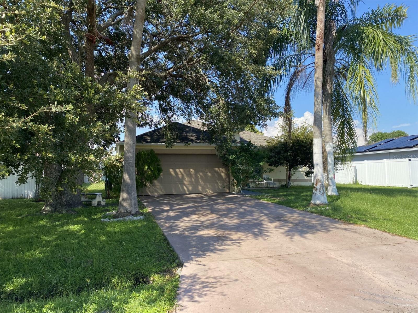 Property Photo: 340 Edgewood Court FL 34759