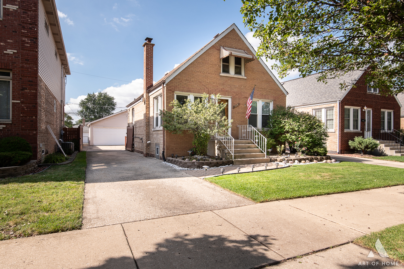 Property Photo:  5218 S Newcastle Avenue  IL 60638 