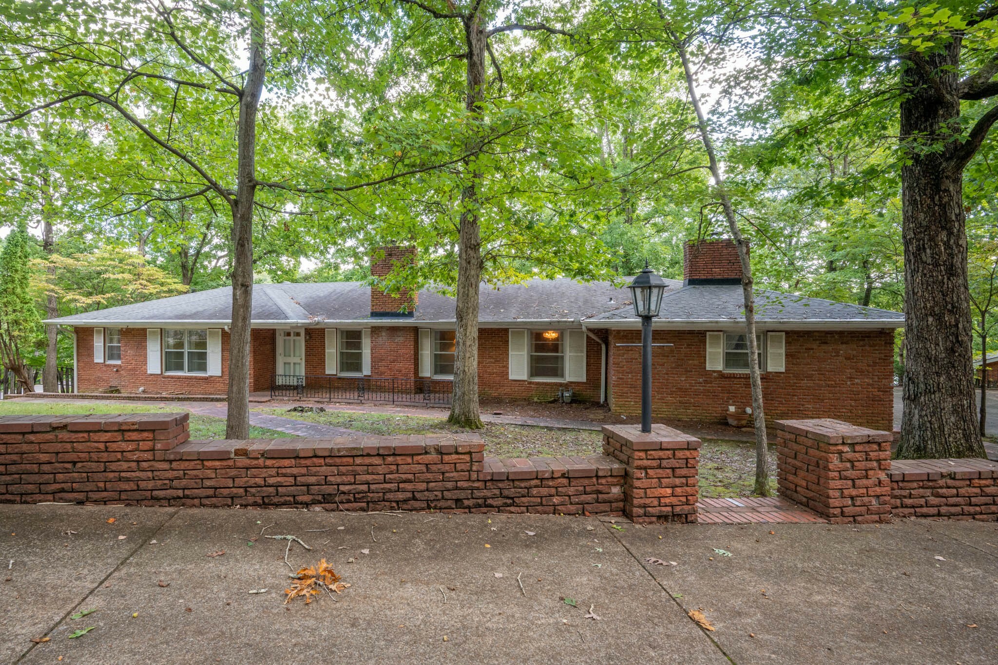 Property Photo:  102 Lakewood Dr  TN 37055 