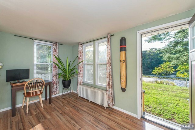 Property Photo:  15 Ringwood Avenue  NJ 07442 