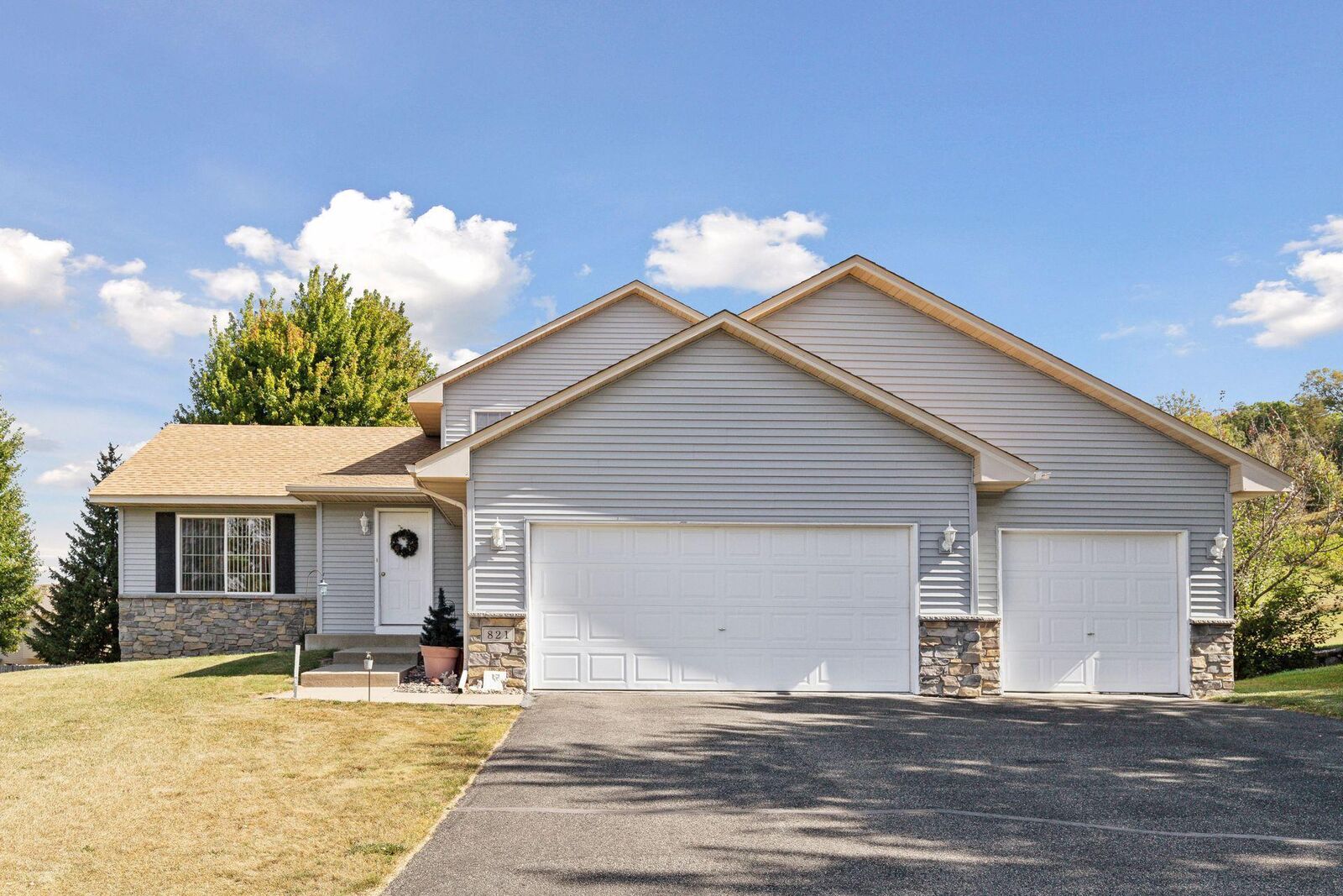 Property Photo: 821 Green Acre Court MN 56011