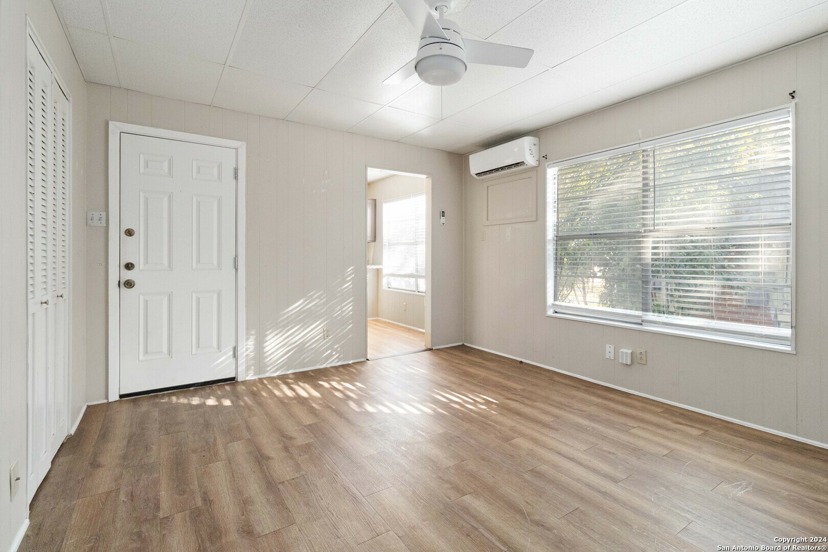 Property Photo:  814 W Magnolia Ave 2  TX 78212 