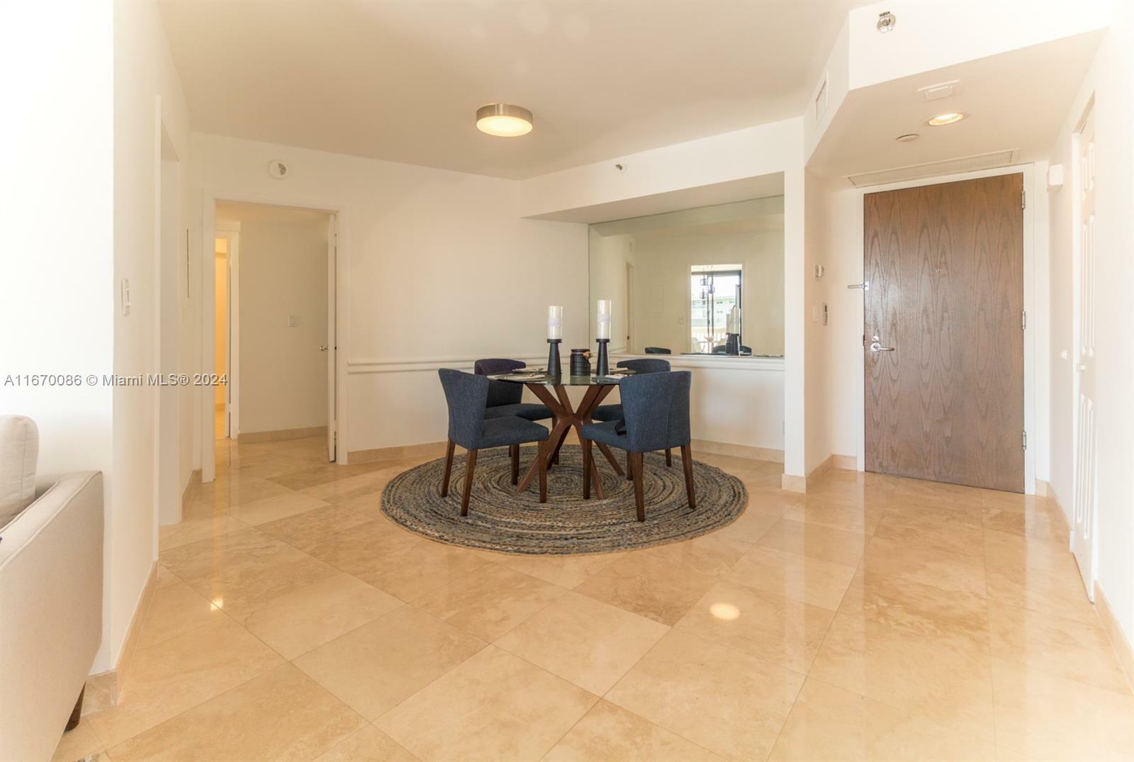 Property Photo:  1000 W Island Blvd 311  FL 33160 