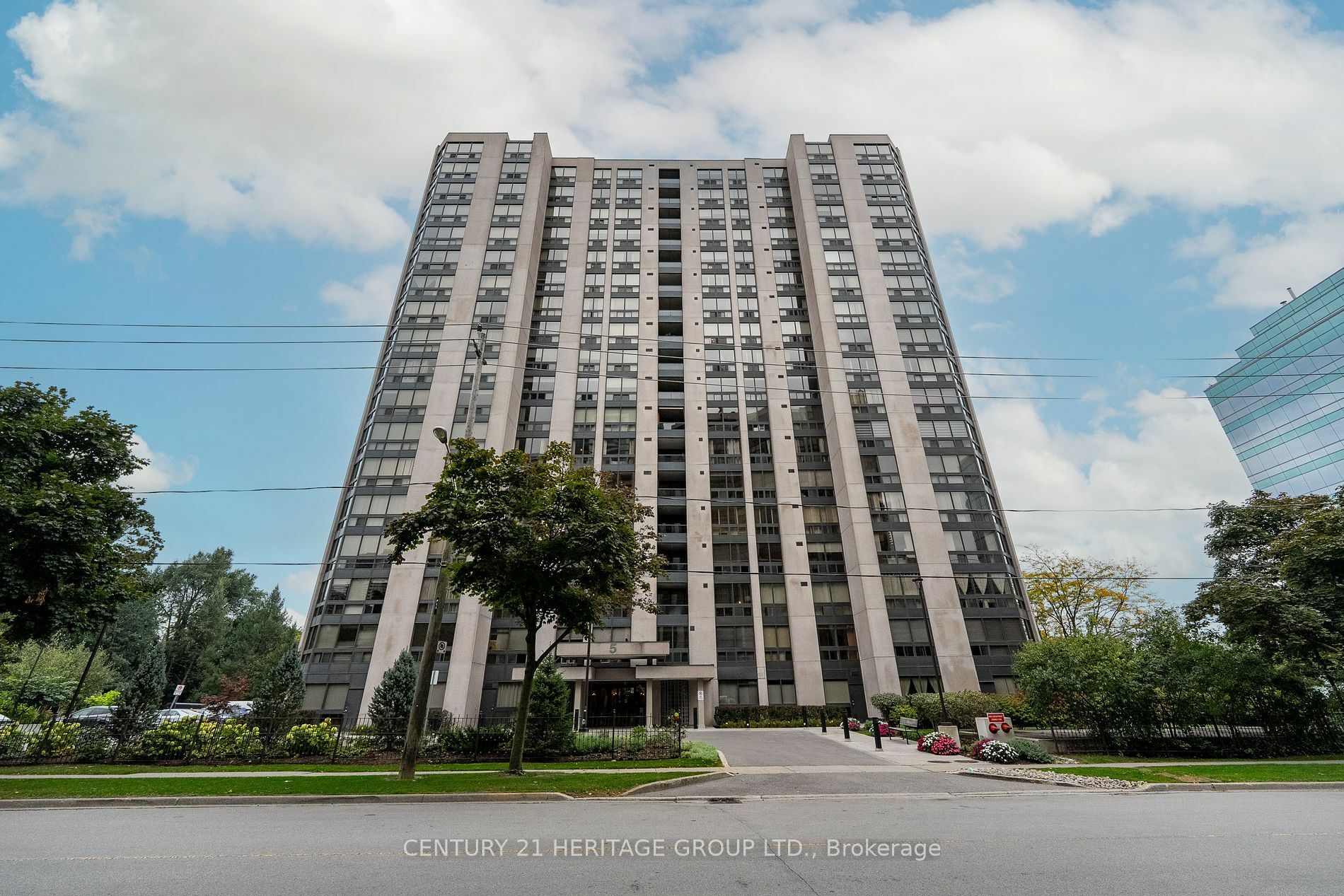 5 Kenneth Ave 406  Toronto ON M2N 6M7 photo