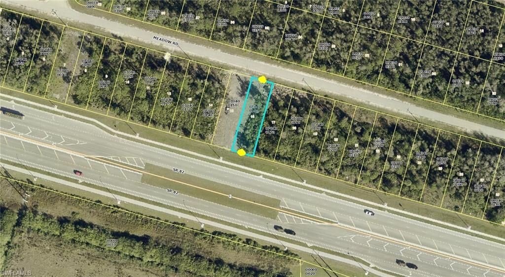 Property Photo: 2730 Meadow Rd FL 33974
