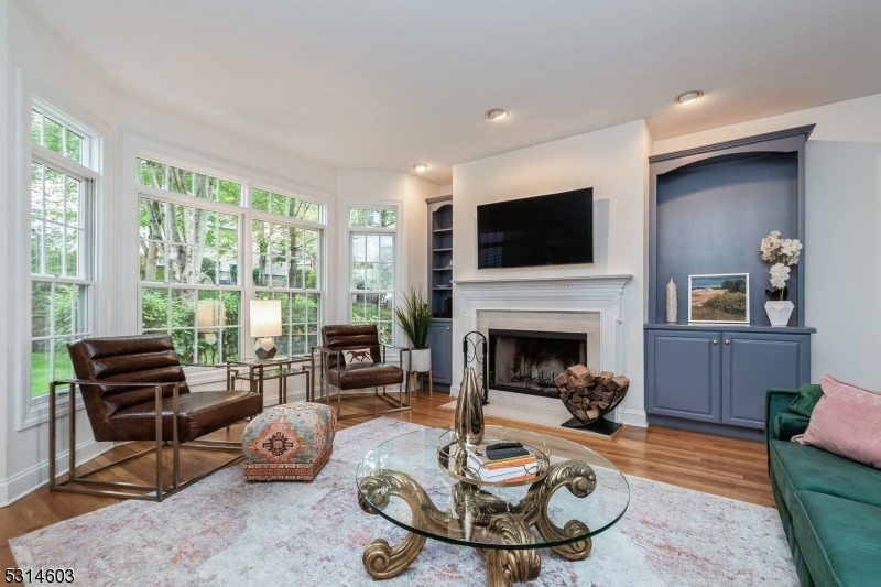Property Photo: 402 Lindabury Ln NJ 07979