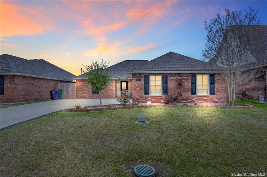 Property Photo:  102 Pecan Street  LA 70647 