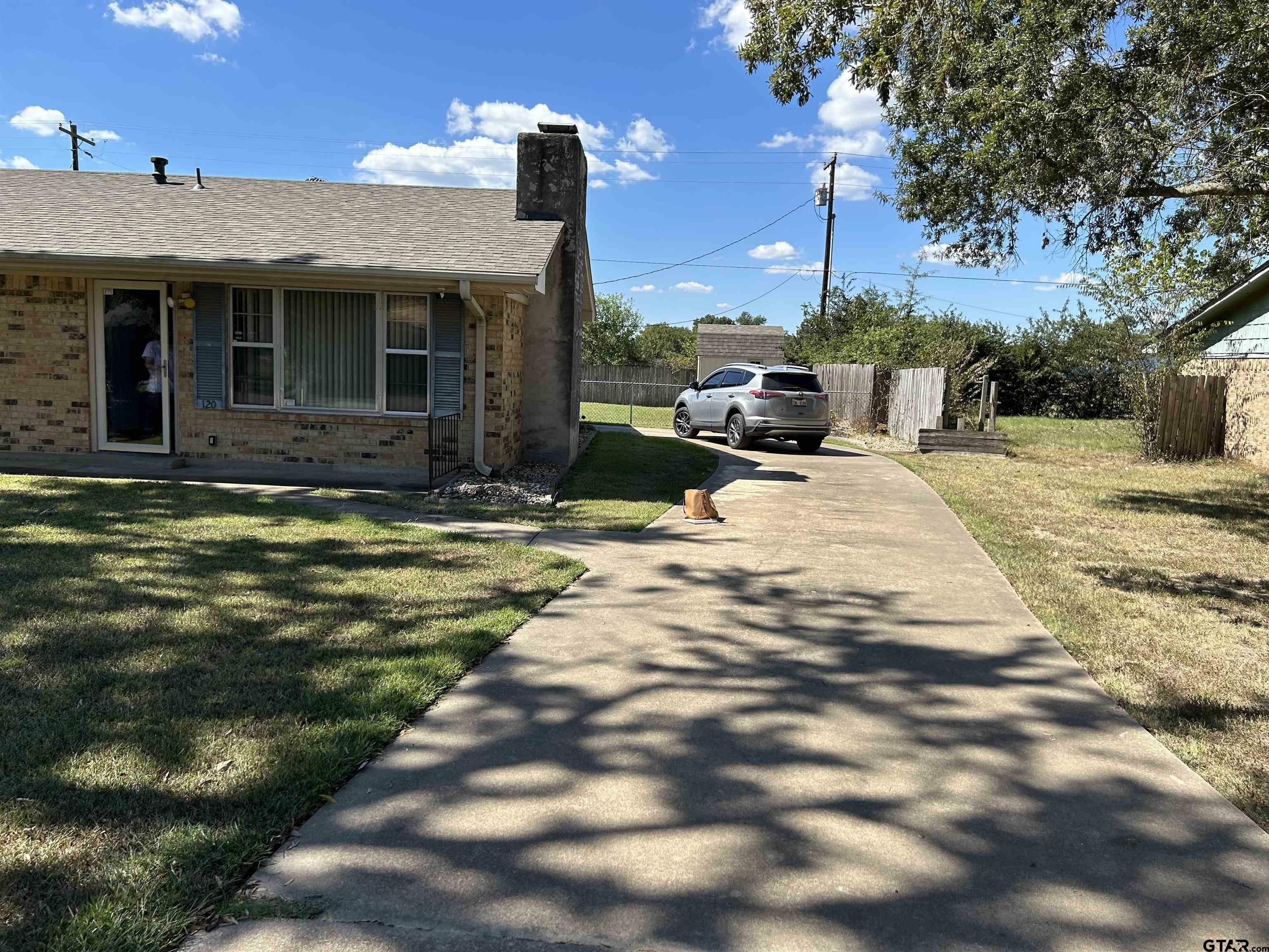 Property Photo:  120 Tomie St  TX 75783 