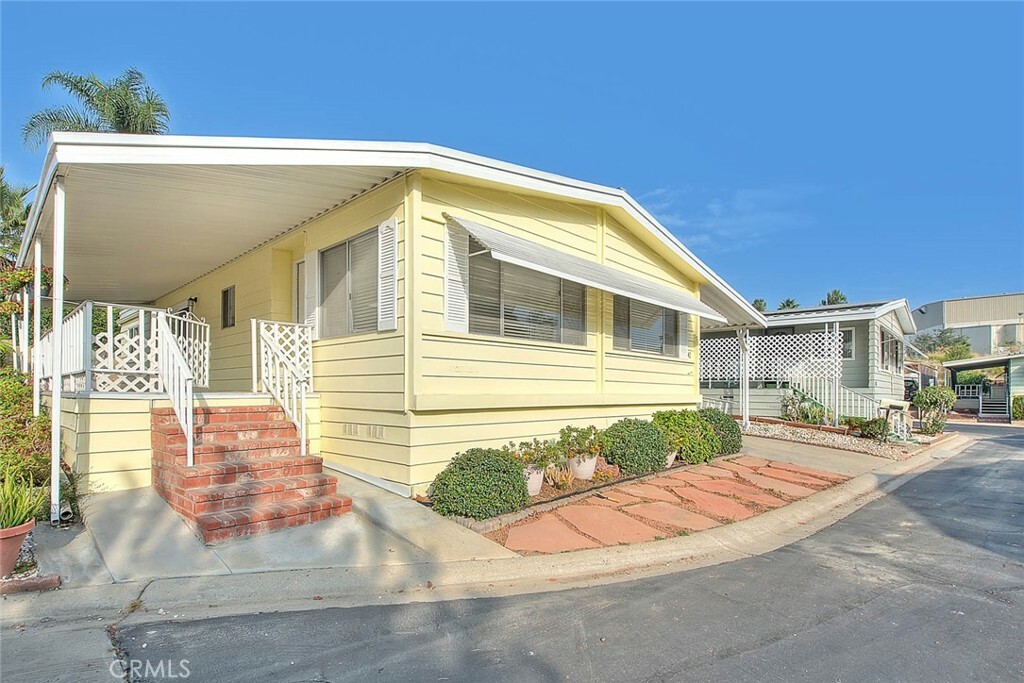 Property Photo:  42 Taylor Court  CA 92821 