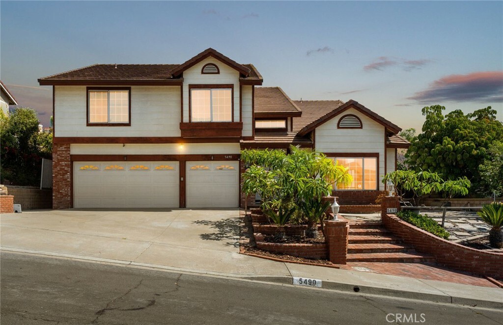 Property Photo:  5490 Camino Vista  CA 92887 