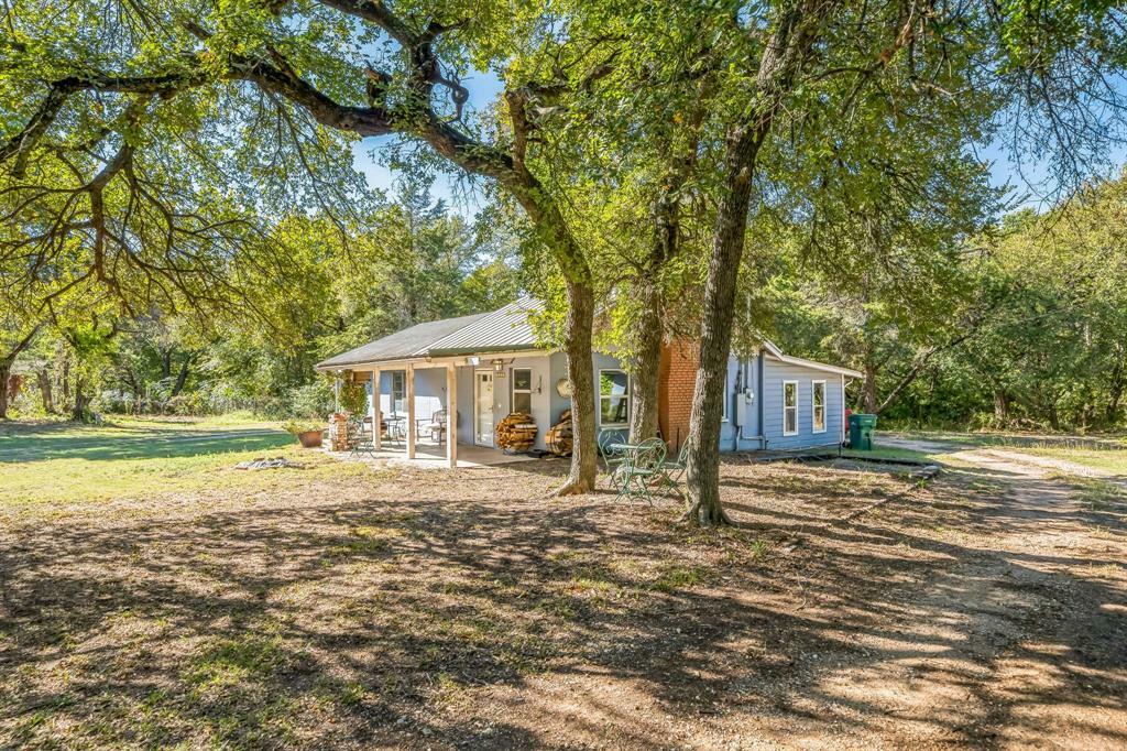 Property Photo:  1455 N Joe Wilson Road  TX 75104 