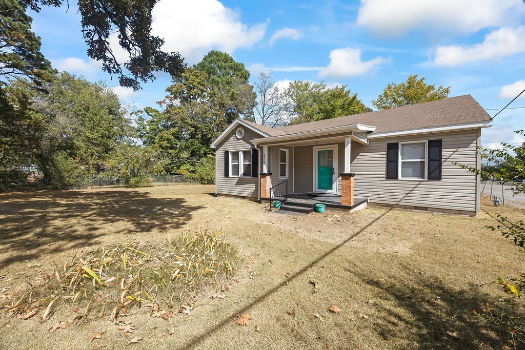 Property Photo:  1436 Duncan Avenue  AR 72701 