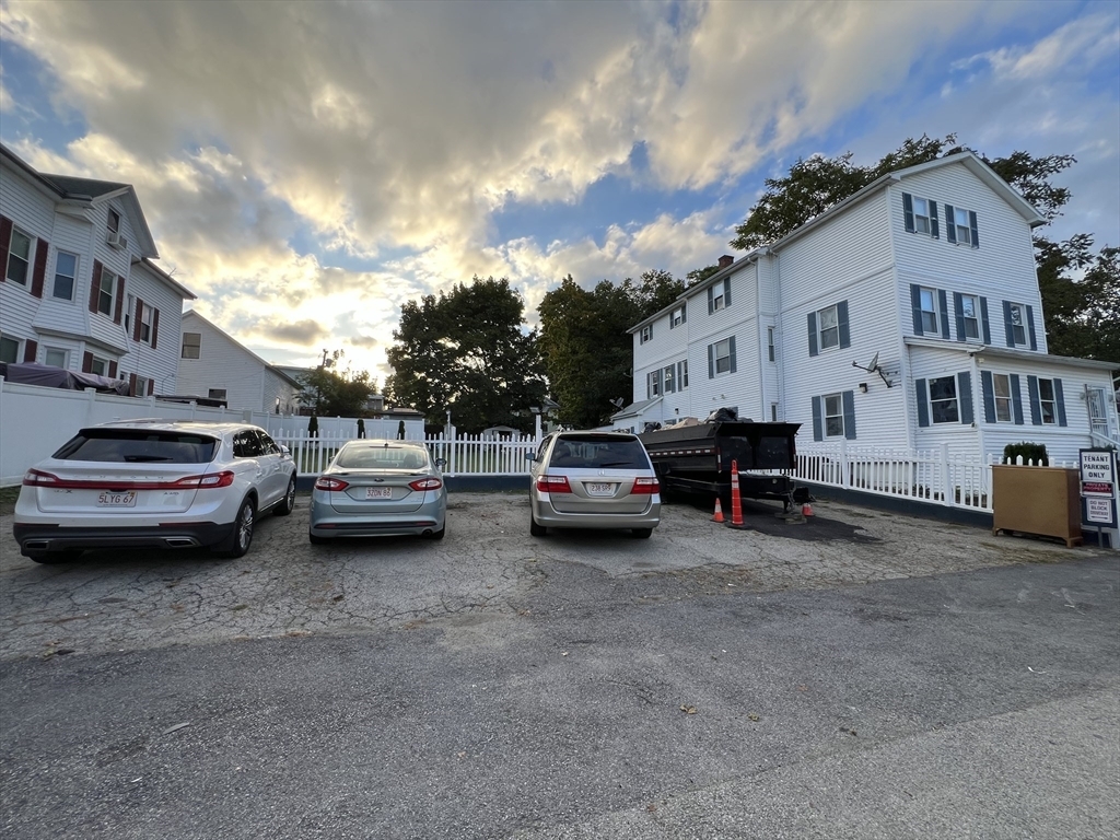 Property Photo:  86 Arthur St  MA 01604 