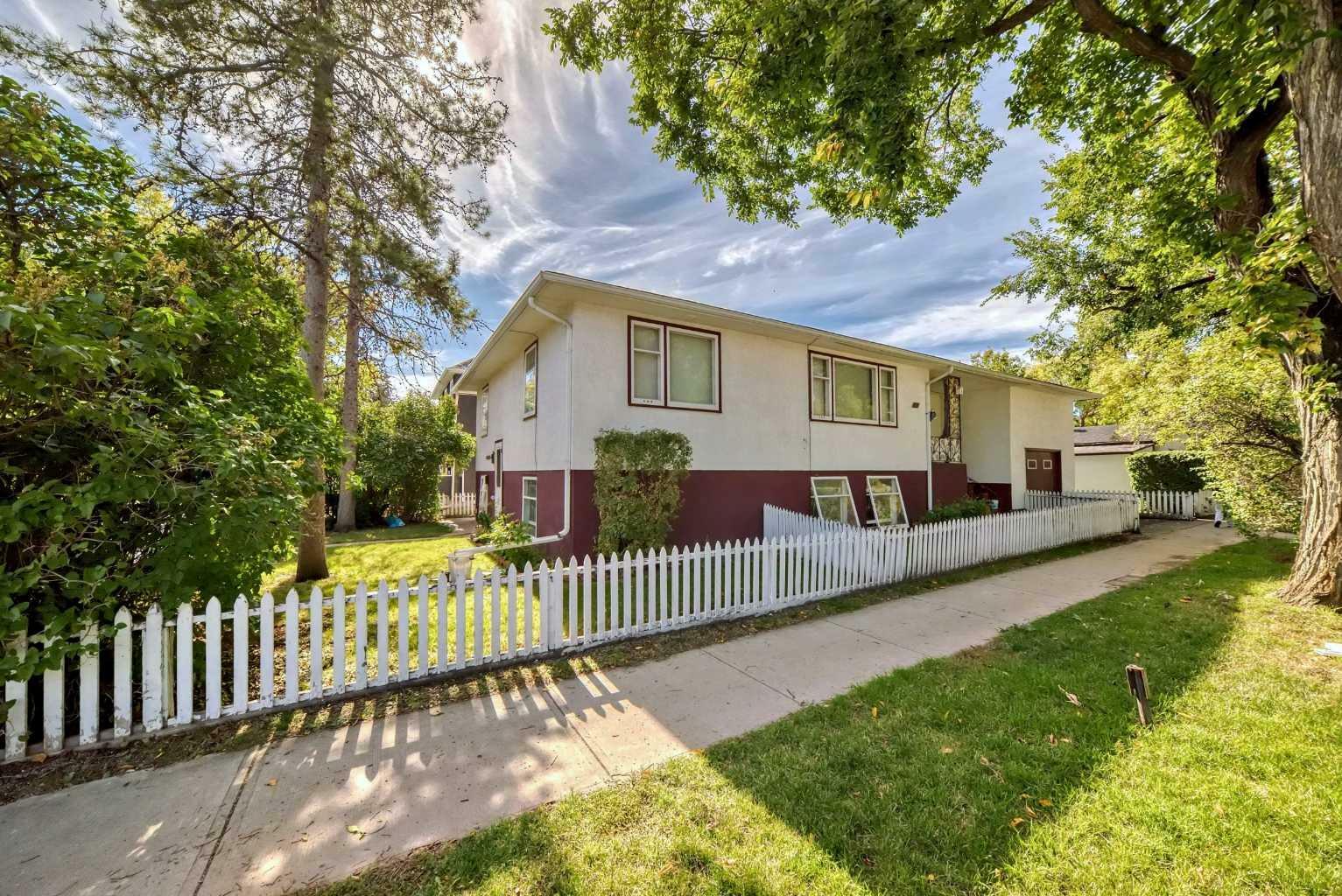 Property Photo:  721 4 Avenue NE  AB T2E 0K3 