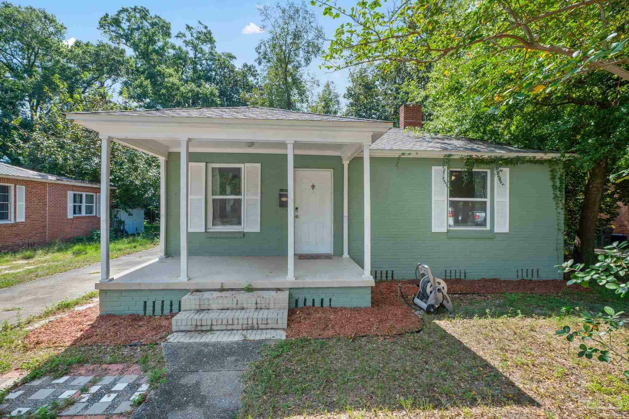 Property Photo:  631 W Jordan St  FL 32501 