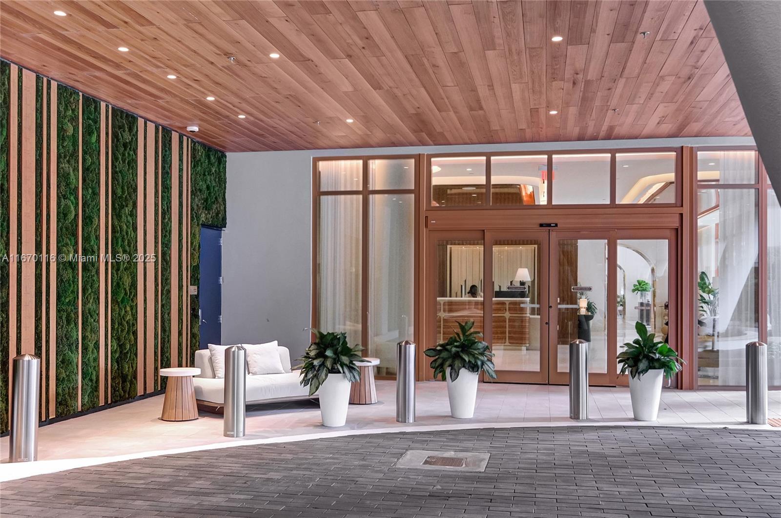 Property Photo: 2655 S Bayshore Dr 1409 FL 33133