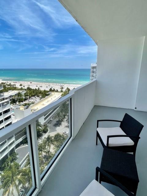 Property Photo: 100 Lincoln Rd 1604 FL 33139