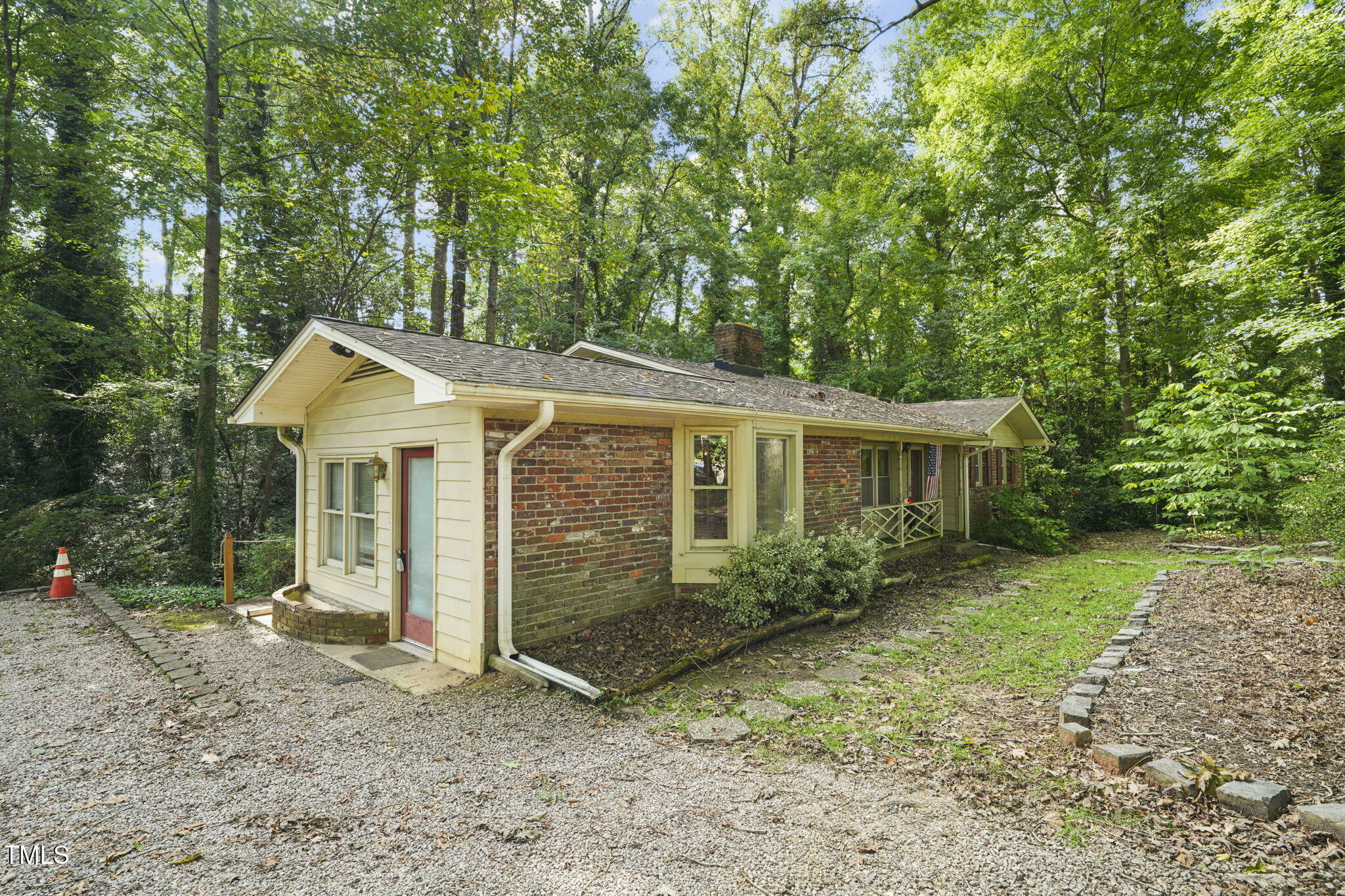 Property Photo:  301 Lord Berkley Road  NC 27610 