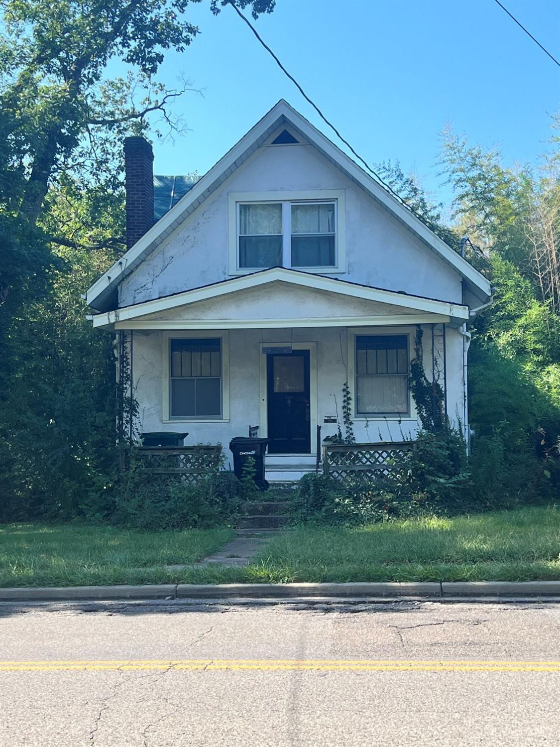 2905 Losantiville Avenue  Cincinnati OH 45213 photo