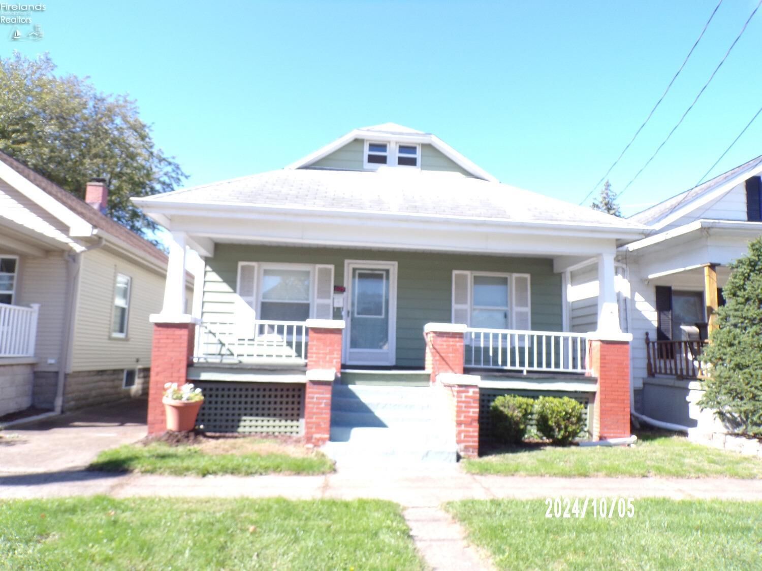 Property Photo:  609 Harrison  OH 44870 