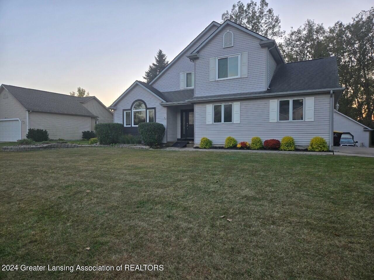 Property Photo:  2475 Renfrew Way  MI 48911 