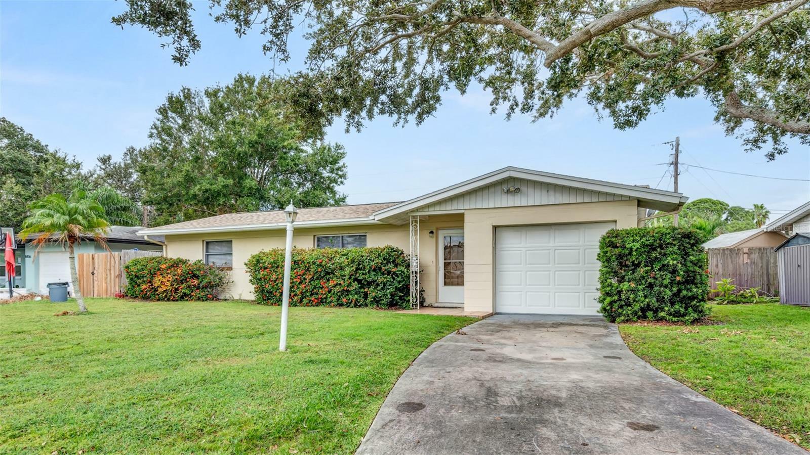 Property Photo:  8470 121st Street  FL 33772 