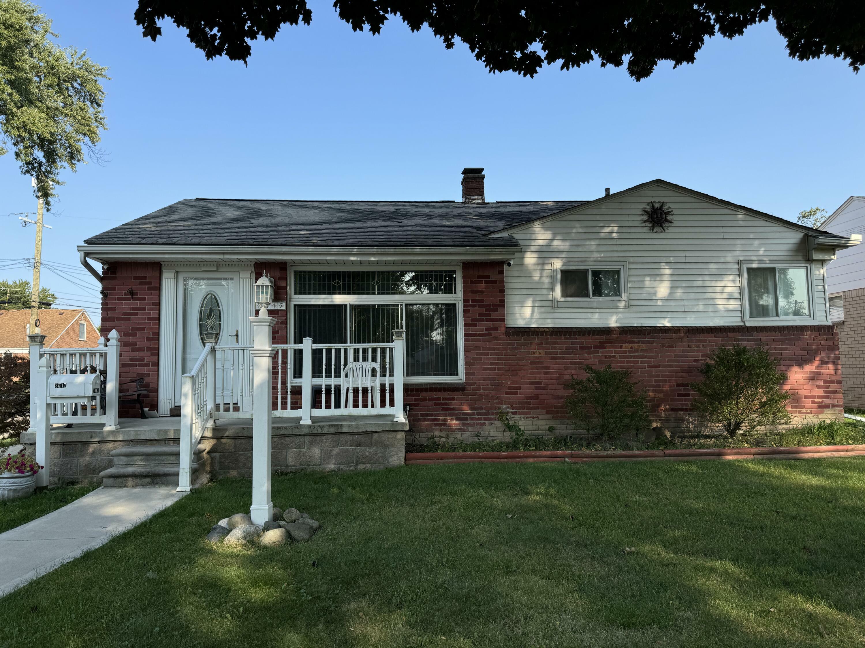 Property Photo:  3017 Green Street  MI 48146 