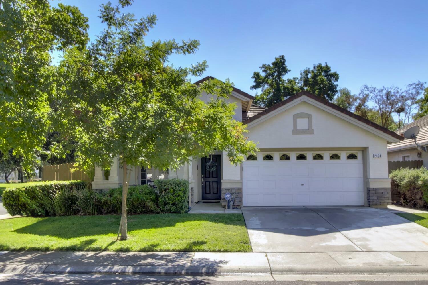 Property Photo:  2424 Dinwiddie Way  CA 95758 