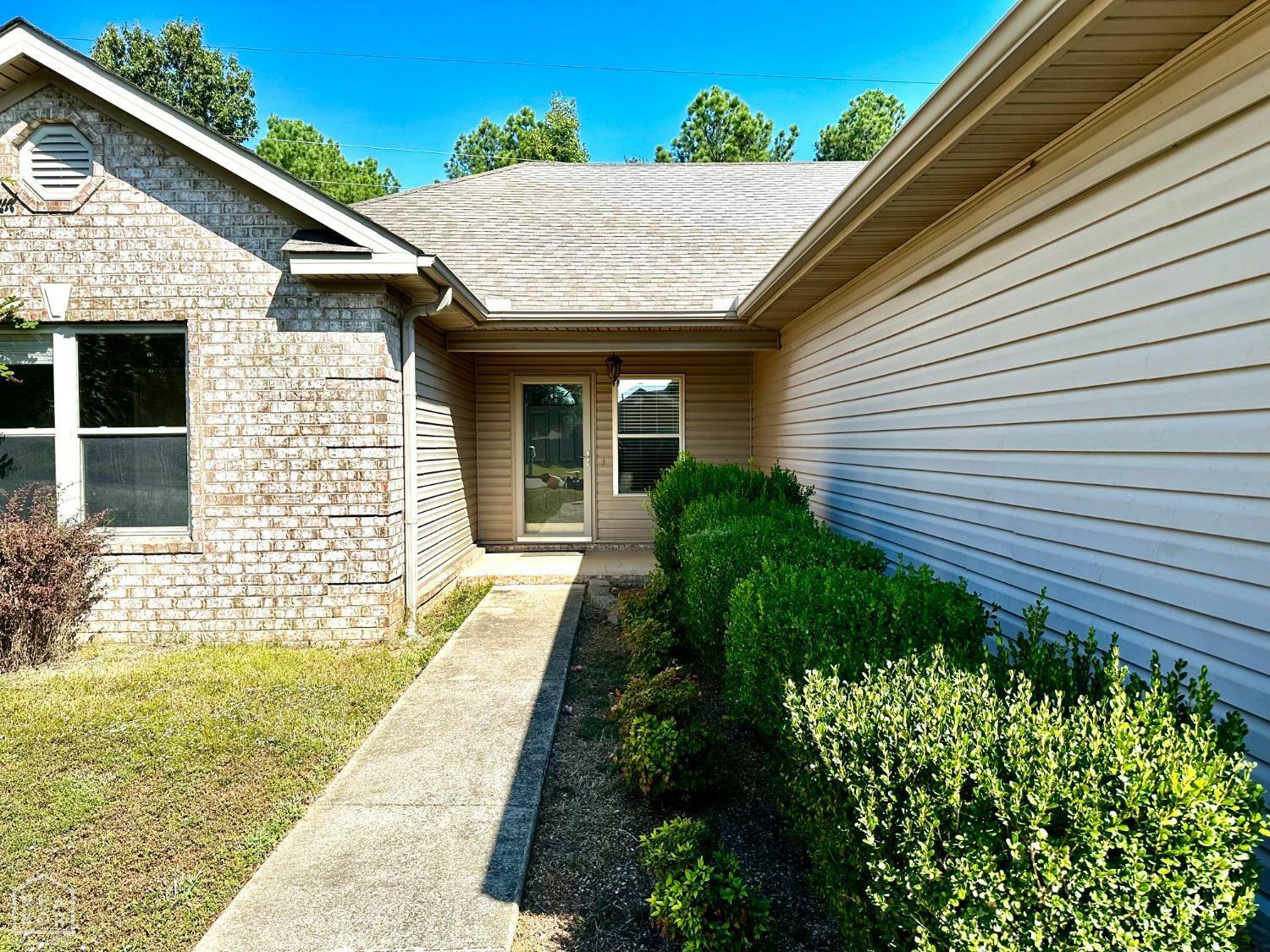 4208 Lynnfield Road  Jonesboro AR 72405 photo