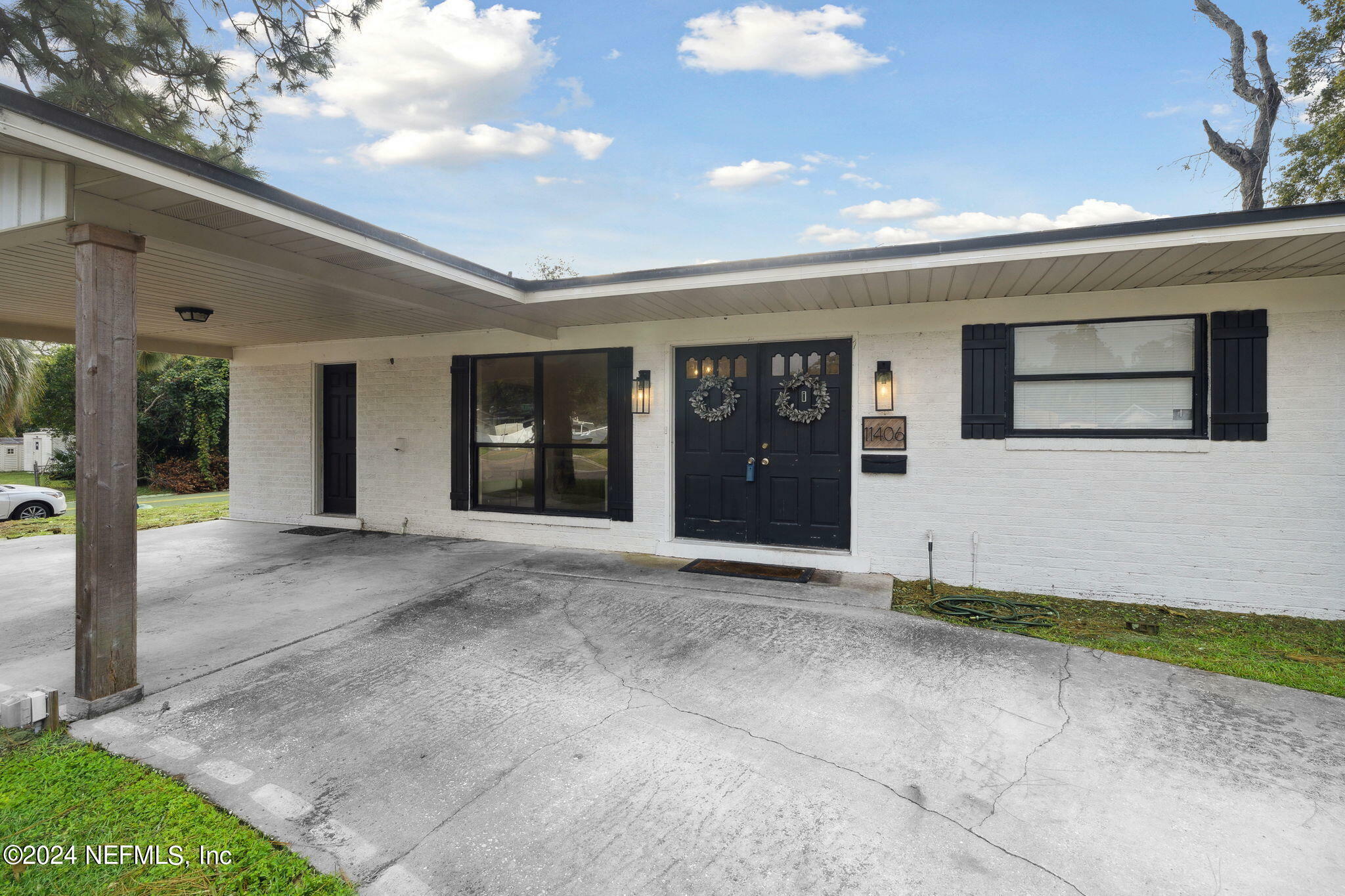 Property Photo:  11406 Avery Drive  FL 32218 