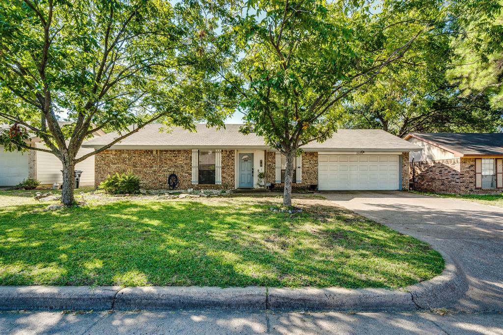 2424 Homewood Trail  Arlington TX 76015 photo