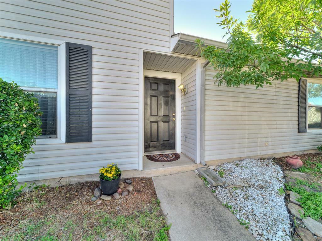 Property Photo:  1901 Viera Plaza  TX 75211 