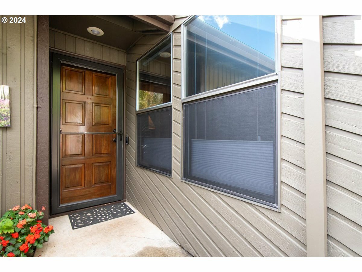 Property Photo:  13822 NW 10th Ct  WA 98685 