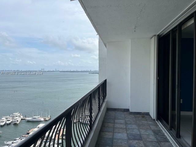 Property Photo:  555 NE 15th St 24D  FL 33132 