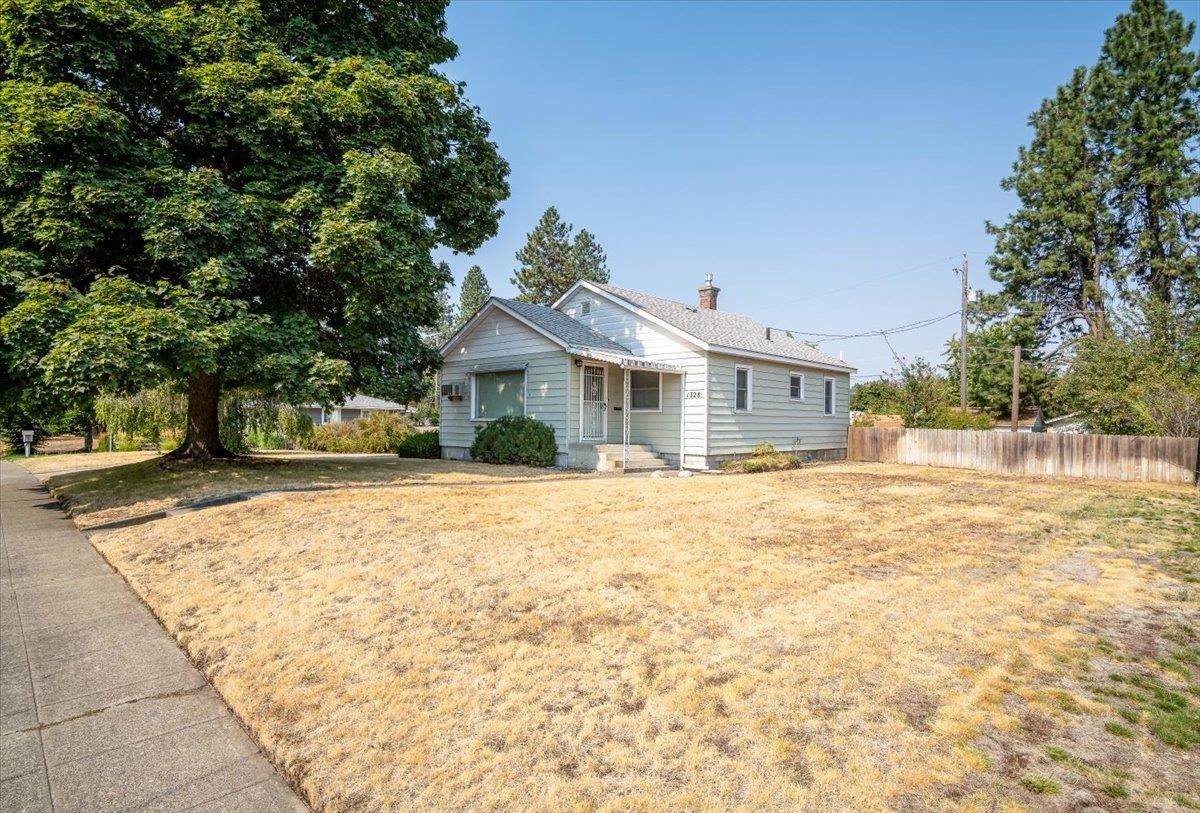 1328 W Dalke Ave  Spokane WA 99205 photo