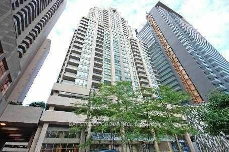 Property Photo:  750 Bay St 2206  ON M5G 1N6 