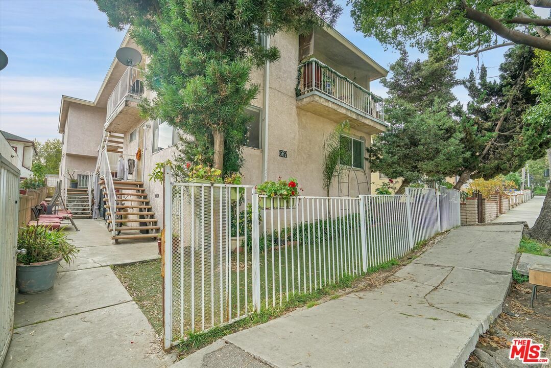 Property Photo:  667  W 22nd St  CA 90731 