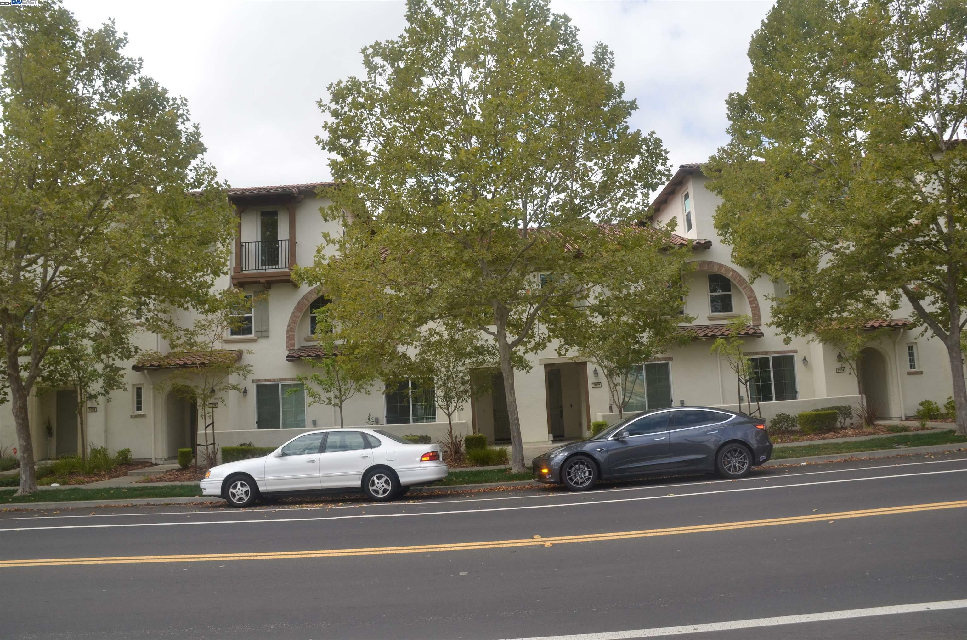 Property Photo:  1030 S Monarch  CA 94582 