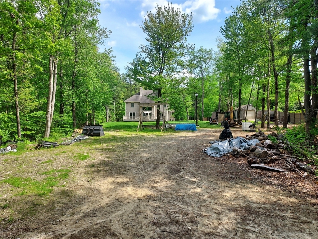 Property Photo:  105 Mixter Rd  MA 01520 