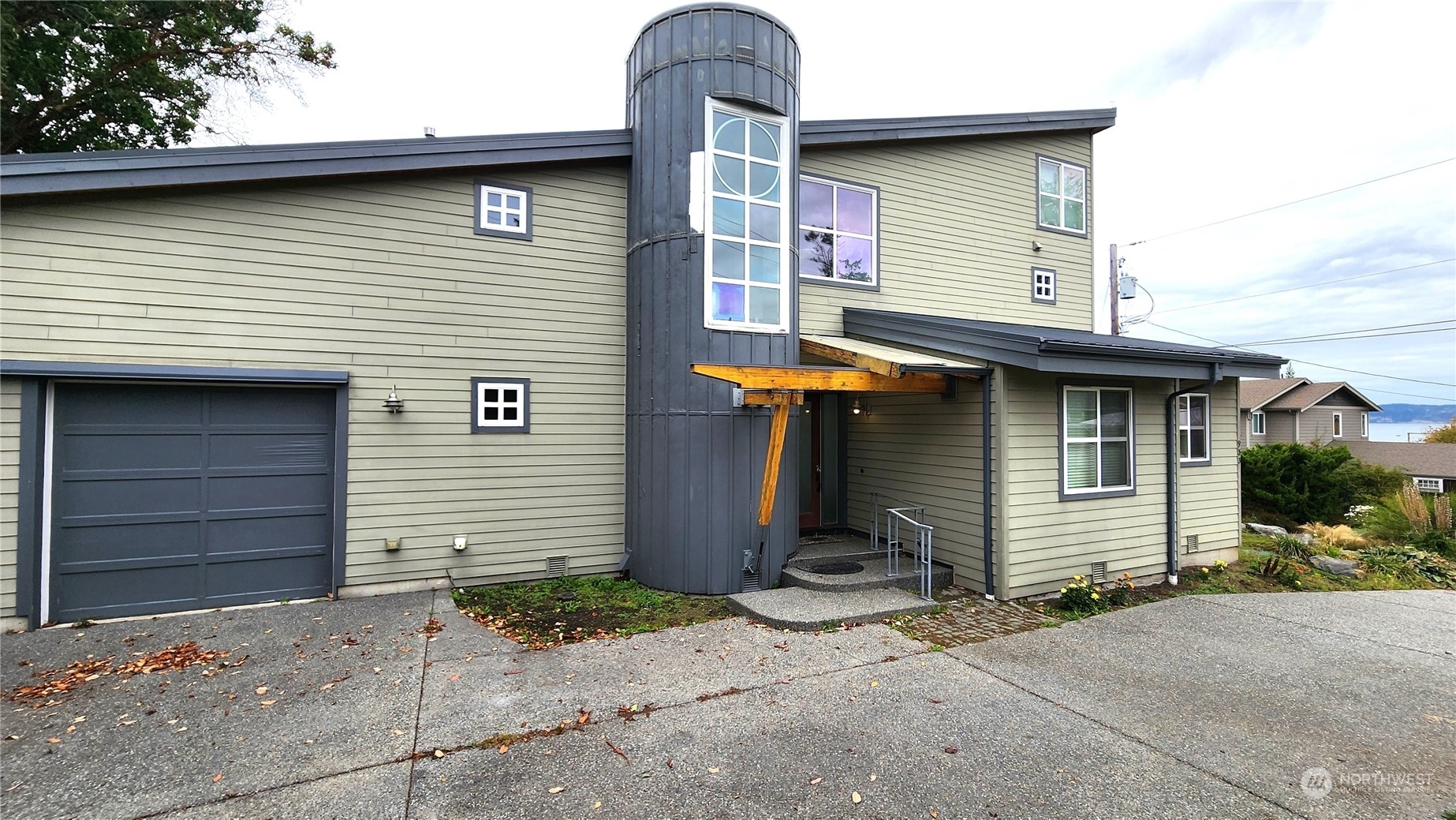 Property Photo:  933 5th Street  WA 98282 