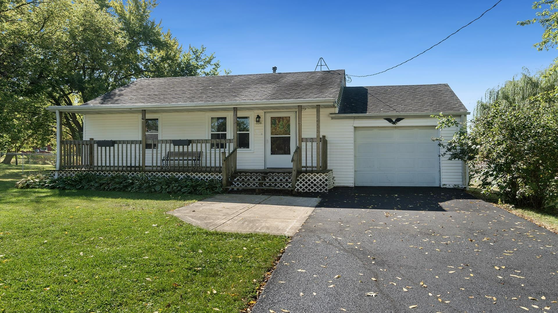 Property Photo:  330 E Grove Street  IL 61012 