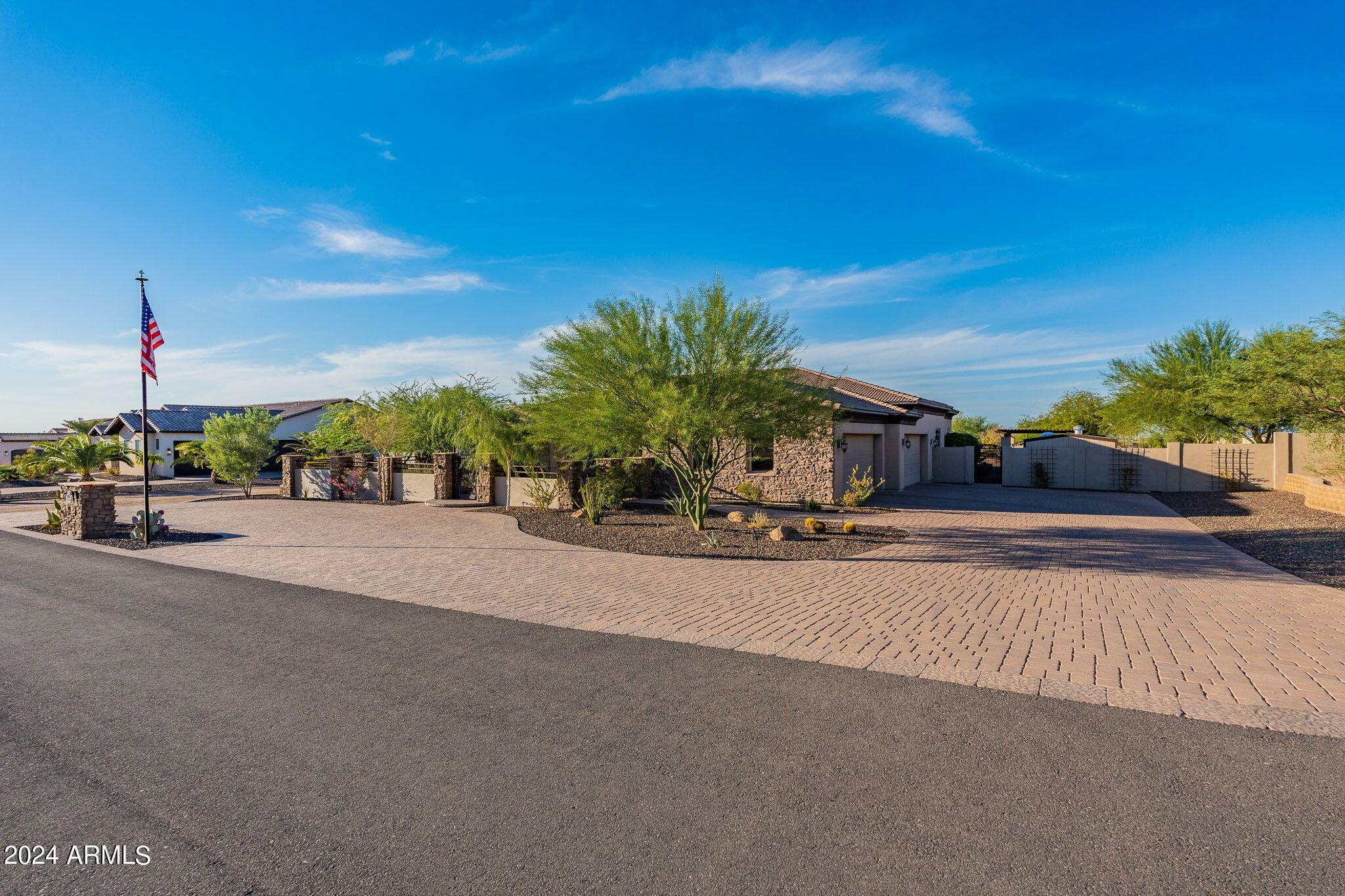 Property Photo:  6762 W Hombre Road  AZ 85144 