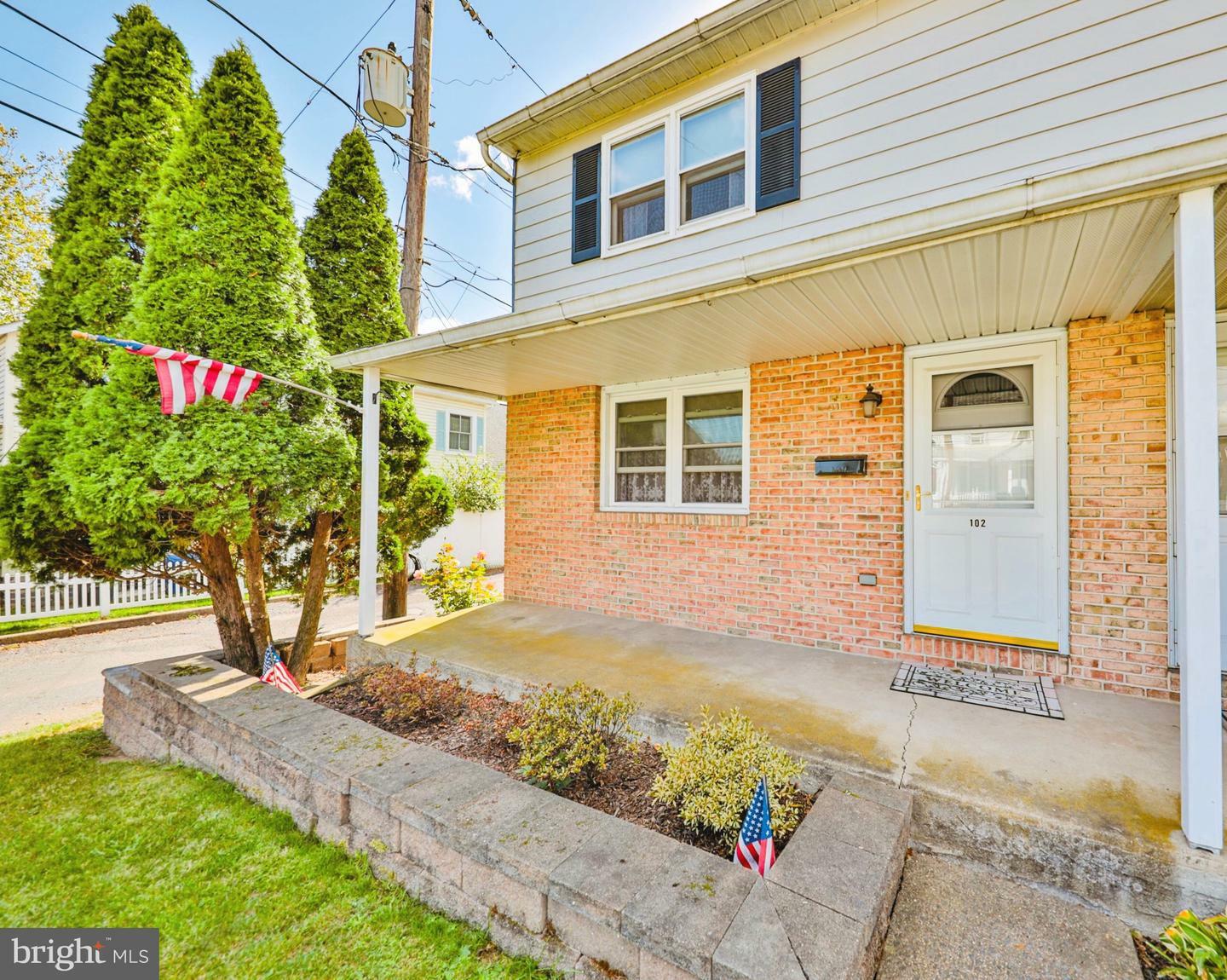 Property Photo:  102 N Branch Street  PA 18960 