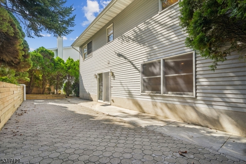 Property Photo:  98 Park Pl  NJ 07032 