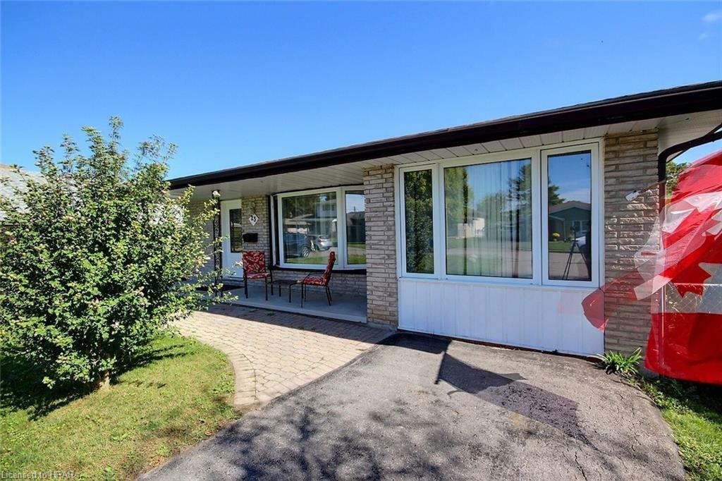 Property Photo:  23 Shoniker Avenue  ON K8V 5T1 